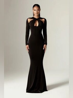 Aliava Baran Criss Cross Neckline Maxi Dress Black